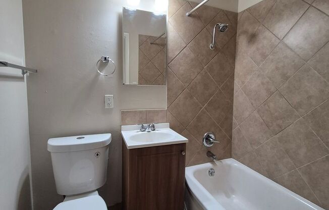 1 bed, 1 bath, $1,510, Unit 11B