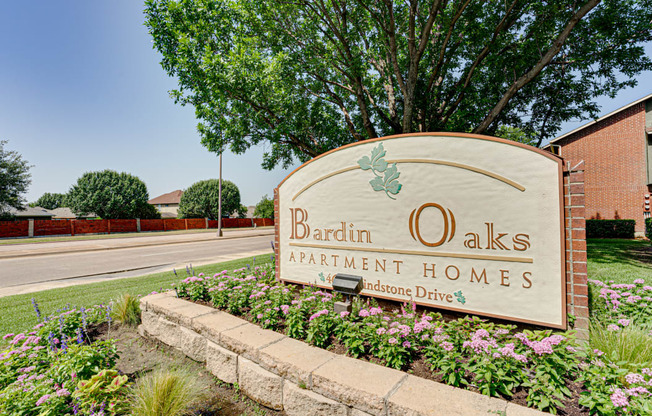 Property Signage at Bardin Oaks, Arlington, TX