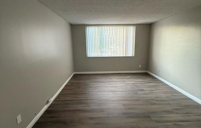 2 beds, 2 baths, 1,323 sqft, $2,400, Unit 21