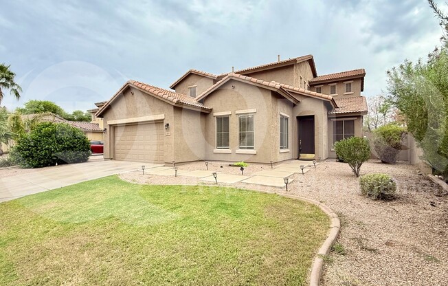 3 beds, 3 baths, 2,644 sqft, $2,299