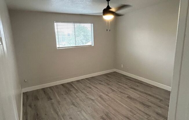 2 beds, 1 bath, 810 sqft, $1,195, Unit 17