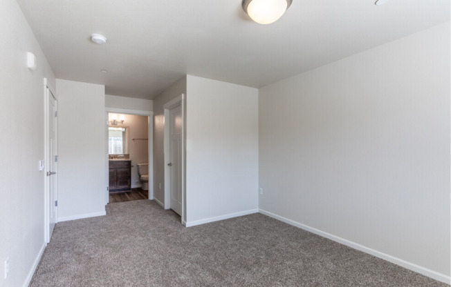 2 beds, 2 baths, 1,009 sqft, $1,950, Unit A-204