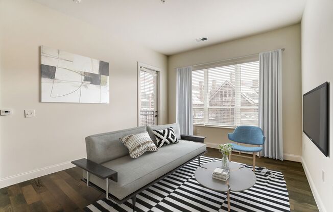 2 beds, 2 baths, 1,007 sqft, $1,880, Unit 314