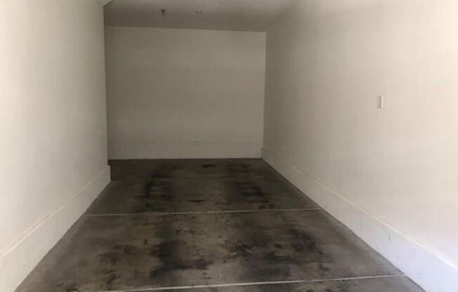 2 beds, 2 baths, $1,499, Unit 1
