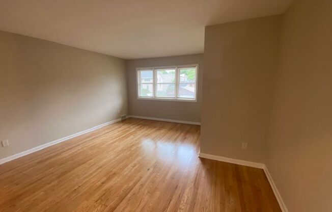 $1195 - 1 BR,  1 BA Apartment in Bayview - 1327 E Colorado St