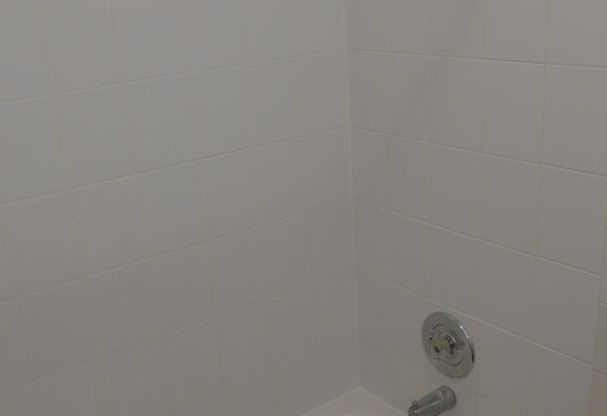 1 bed, 1 bath, 575 sqft, $1,475, Unit 204