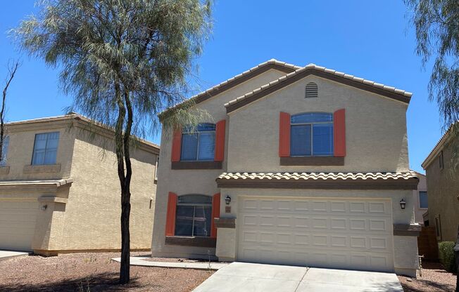 4 Bedroom, 3 bath, two story with loft in Glendale