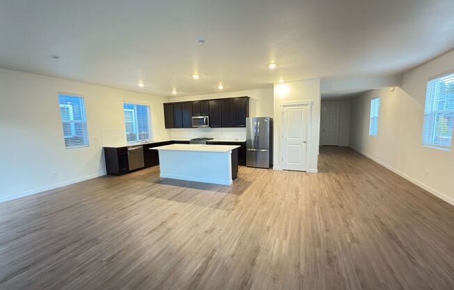 Beautiful 5 Bedroom House in Covington