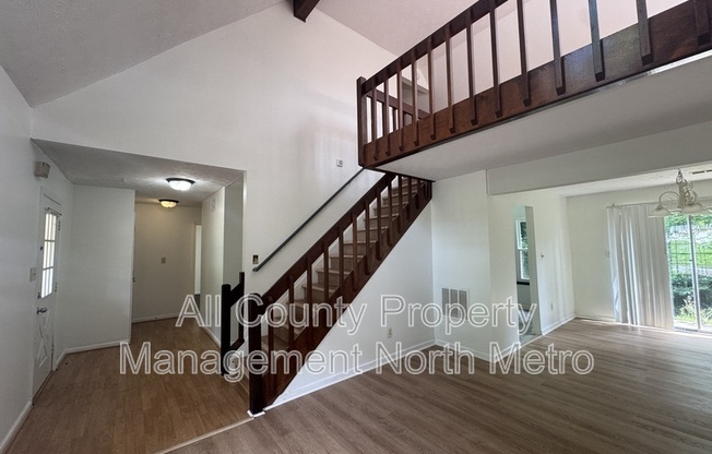 2215 LAUREL ML WAY