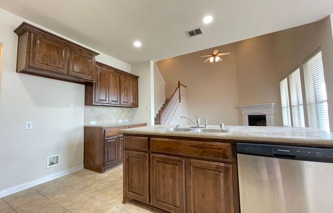 4 beds, 3.5 baths, $2,750