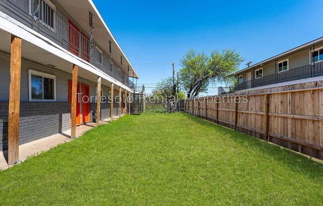 2 beds, 1 bath, 650 sqft, $1,000, Unit 10