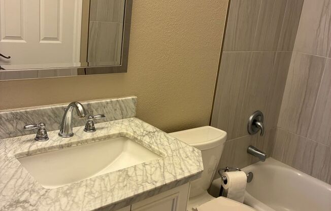 2 beds, 1 bath, $1,495, Unit #1043