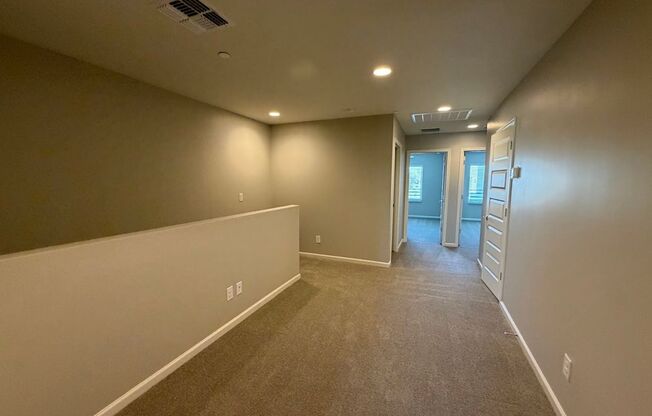 3 beds, 2.5 baths, $2,195, Unit # 22