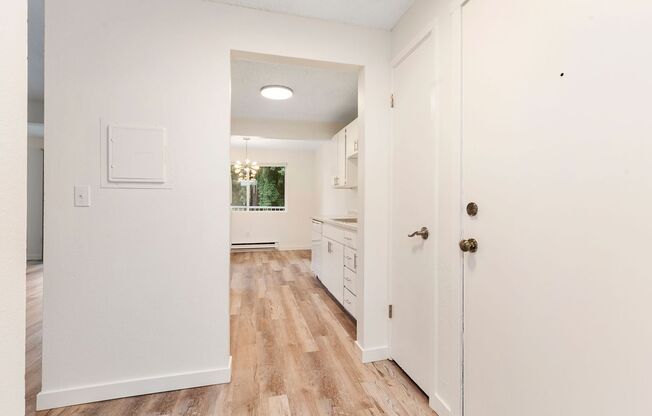 2 beds, 1 bath, 820 sqft, $1,895, Unit 105