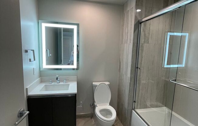 2 beds, 2 baths, 1,102 sqft, $3,292, Unit 4864 - 301