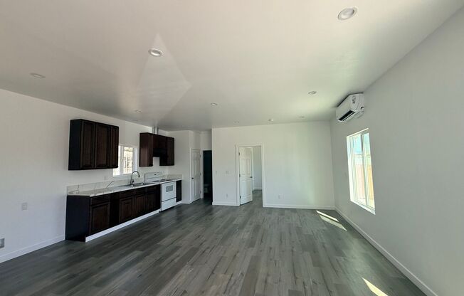 2377 Del Rosa Ave