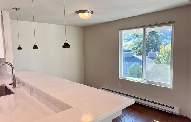 Woodlake Condo!!!