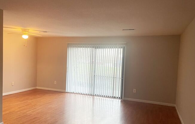 1 bed, 1 bath, 750 sqft, $1,145, Unit 1600-109