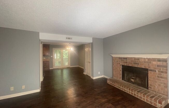 502 STEEPLECHASE RD