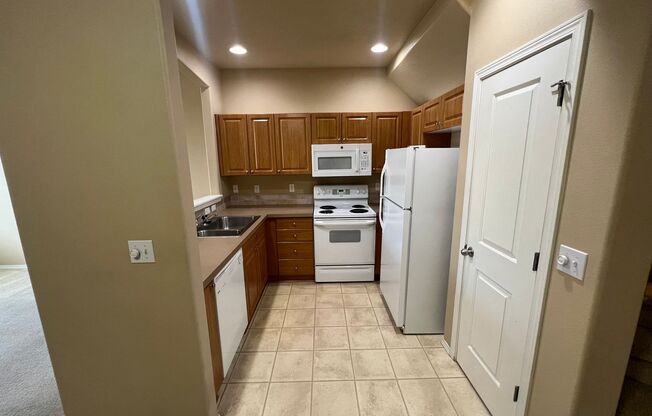 2 Bed/1.5 Bath Townhome Near the Old Mill
