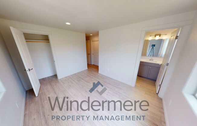 3 beds, 2 baths, 1,064 sqft, $1,895, Unit 325 Cowden