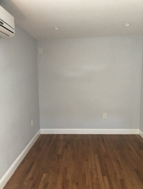 55 HODGES AVE