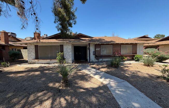 2744 Karen Ave. Unit 4