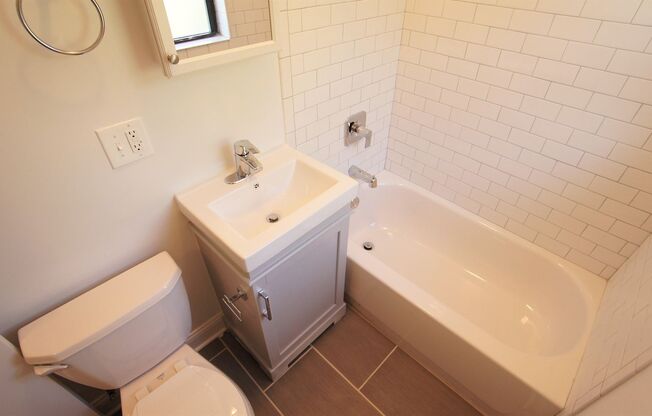 Studio, 1 bath, 395 sqft, $1,395, Unit 2641.5-3N