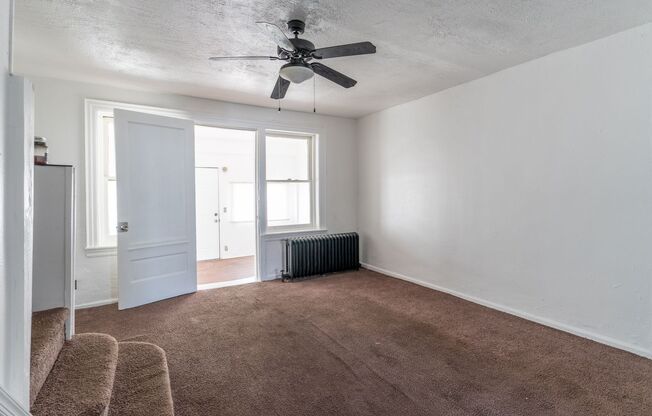 3 beds, 1 bath, $1,400