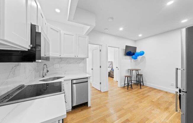 3 beds, 1.5 baths, 602 sqft, $4,200, Unit 1