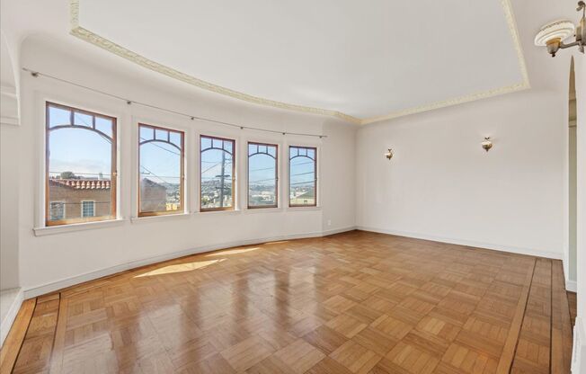 Bayview Heights Gem!