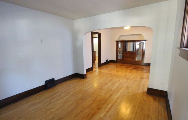 3 bedroom 1 bath West Allis home with granite counters and 2 car garage