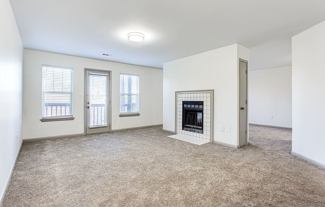 Living Area With Fireplace at Riverwalk Vista, Columbia