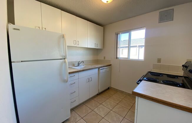 2 beds, 1 bath, 669 sqft, $1,200, Unit 38