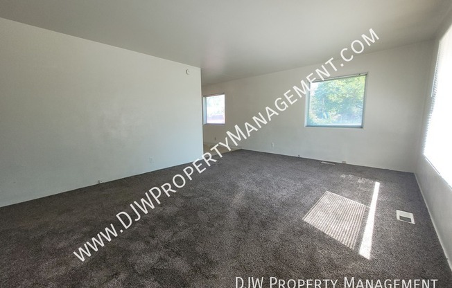 1211 W MARTIN ST