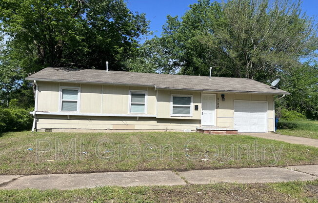 6108 N BOULDER AVE