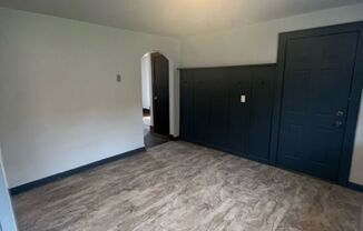 3 beds, 1 bath, $1,250