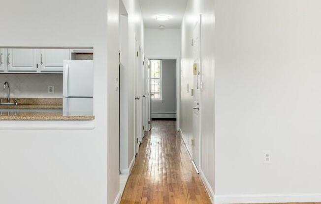 2072 5 AVE