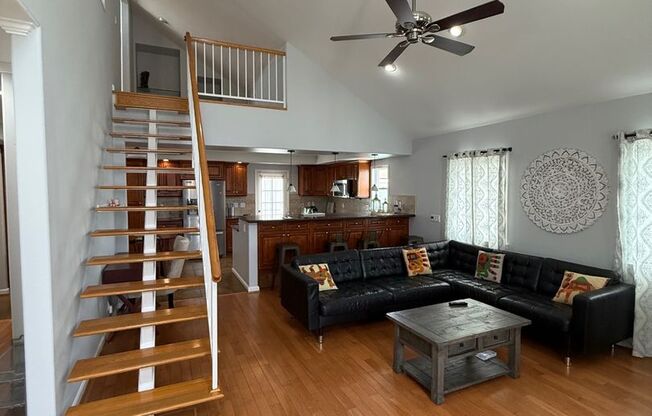 Furnished House Including All Utilities, Internet & Security System Now Available!