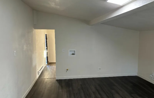 320 13 AVE