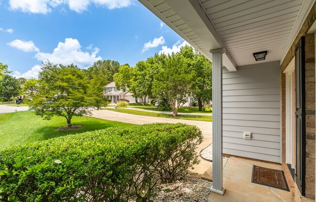 Charming 3-Bedroom Rental in Sunset Hills – Cul-de-Sac Lot with Scenic Backyard!