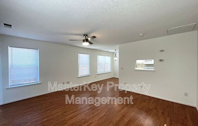 5612 SORRELL XING DR