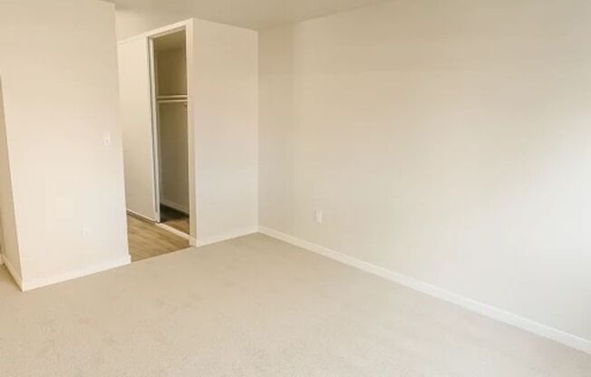 2 beds, 2 baths, 946 sqft, $1,950, Unit 102