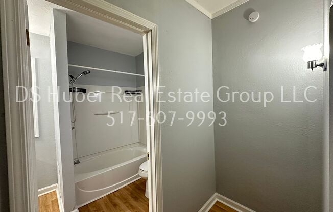 813 N JENISON AVE
