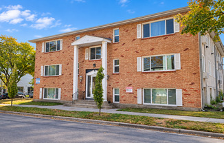 Welcome to Aldrich Apartments – Comfortable Living, Convenient Minneapolis Location!