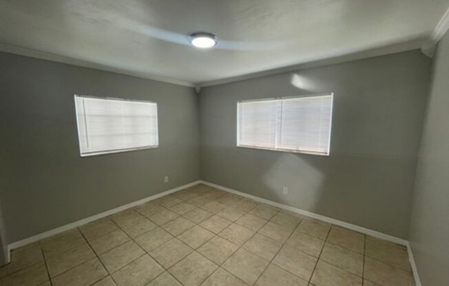 3 beds, 1 bath, $2,495