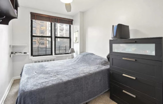 1 bed, 1 bath, $2,300, Unit 2D