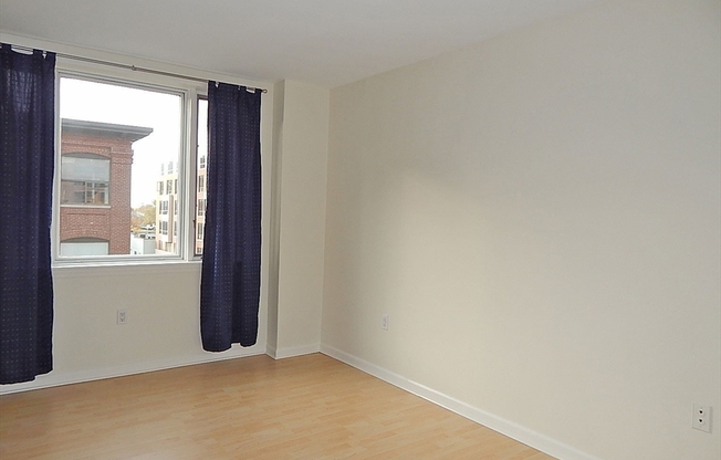 2 beds, 1.5 baths, 970 sqft, $3,800, Unit 416