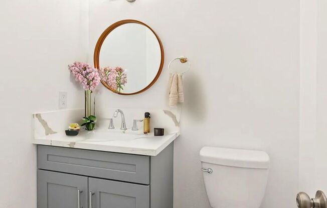 2 beds, 1.5 baths, 938 sqft, $2,850, Unit 612-6