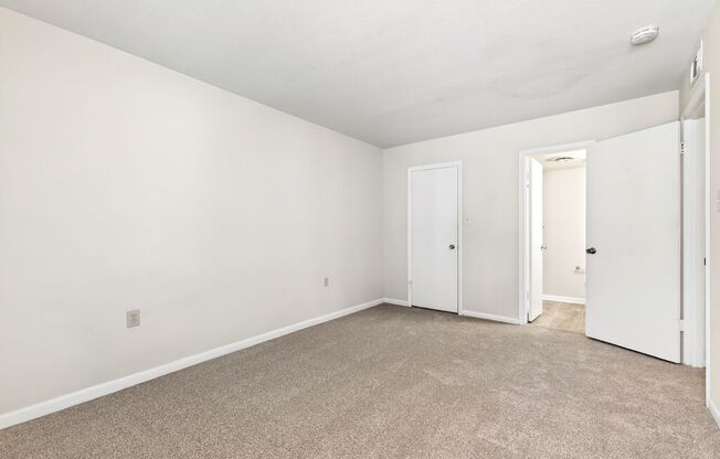 2 beds, 1.5 baths, $1,100, Unit Unit C-305